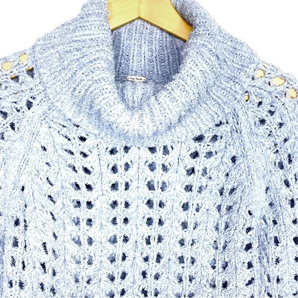 Free People SEASHELL POINTELLE TurtleNeck Cropped Sweater - L Large Pullover - Picture 6 of 9
